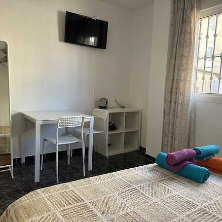 Almeria Centro Habitacion Privada En Apartamento Compartido ภายนอก รูปภาพ
