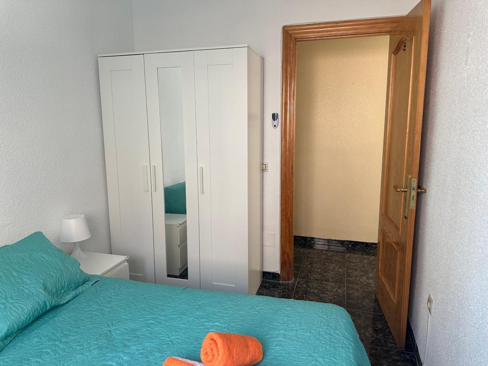 Almeria Centro Habitacion Privada En Apartamento Compartido ภายนอก รูปภาพ