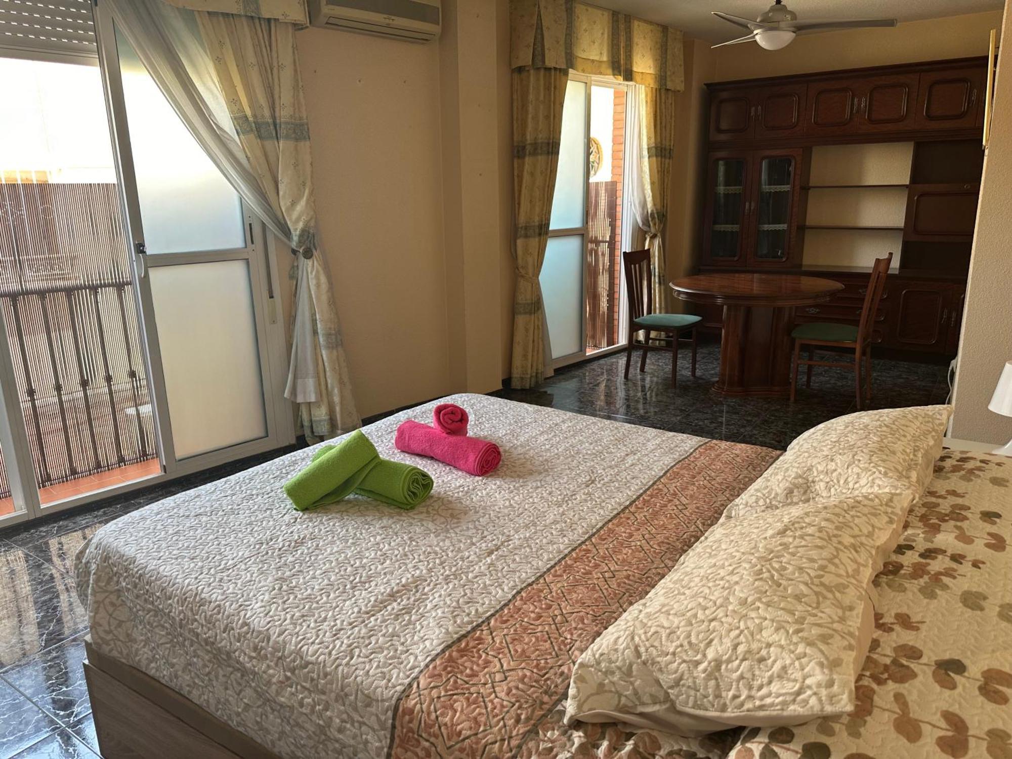 Almeria Centro Habitacion Privada En Apartamento Compartido ภายนอก รูปภาพ