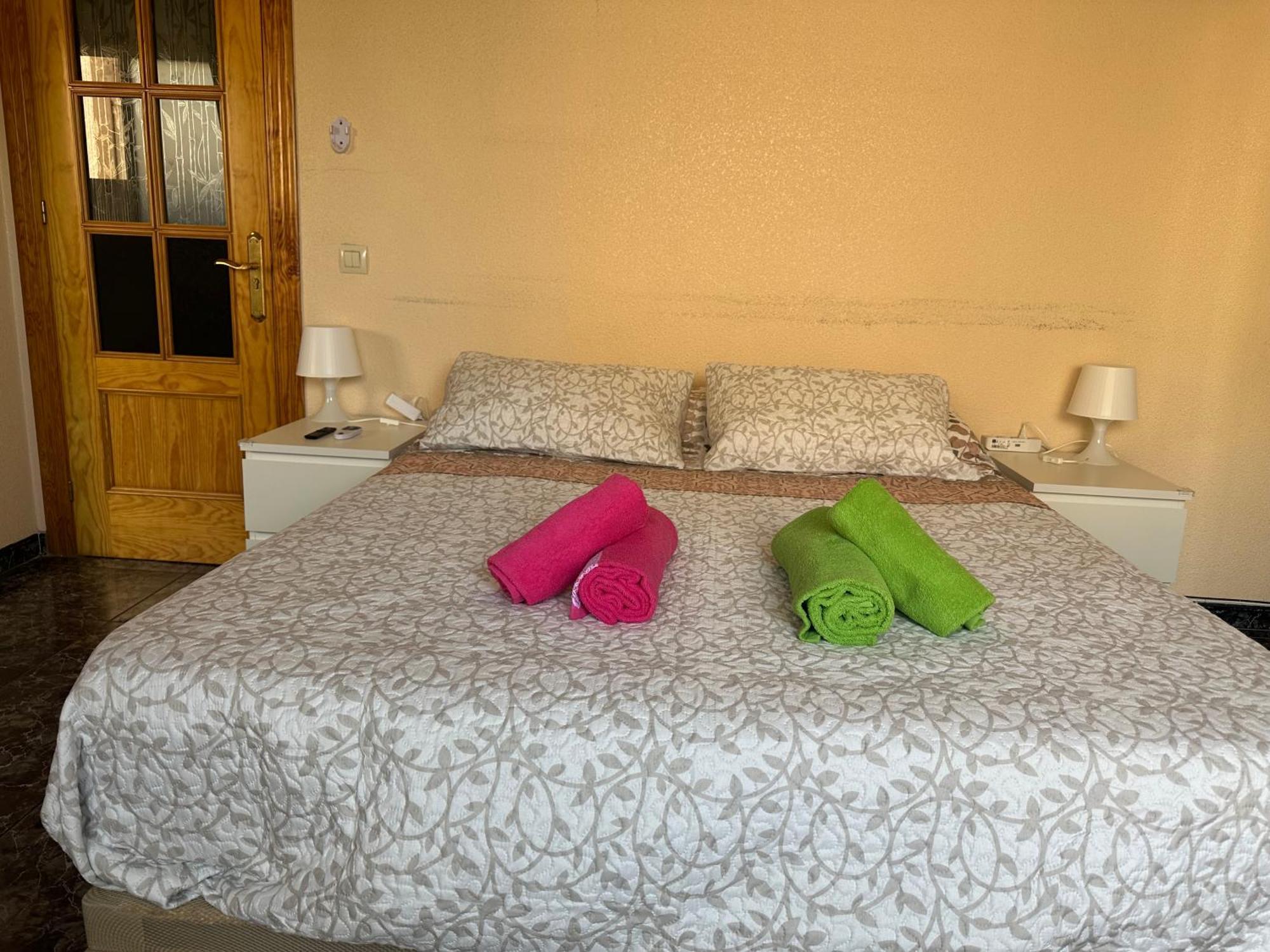 Almeria Centro Habitacion Privada En Apartamento Compartido ภายนอก รูปภาพ