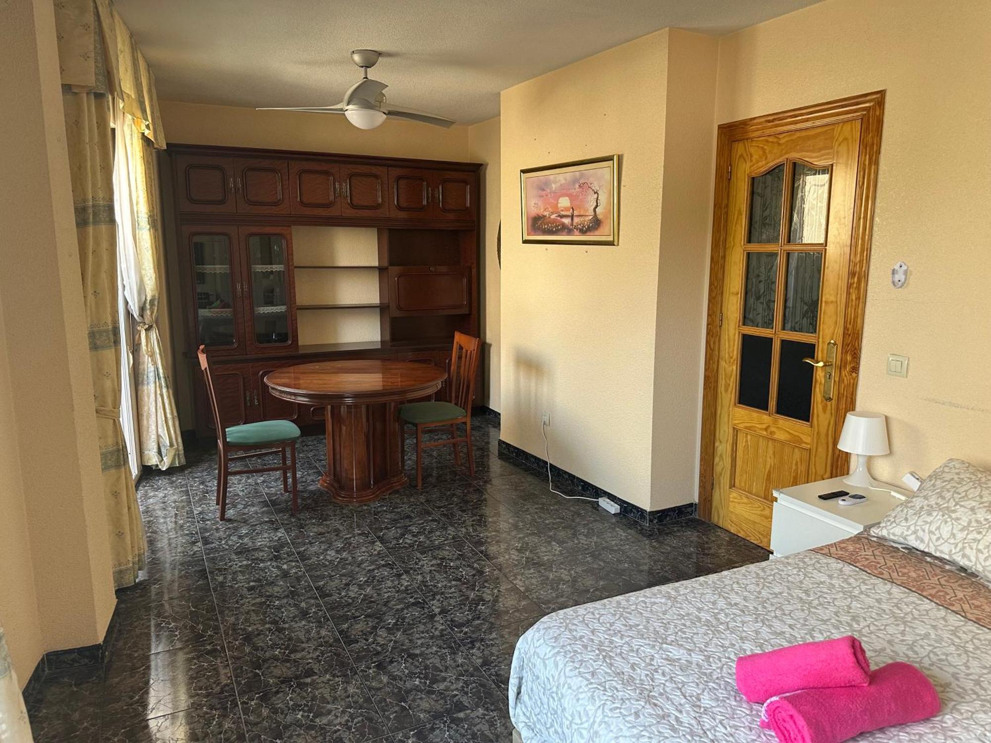Almeria Centro Habitacion Privada En Apartamento Compartido ภายนอก รูปภาพ