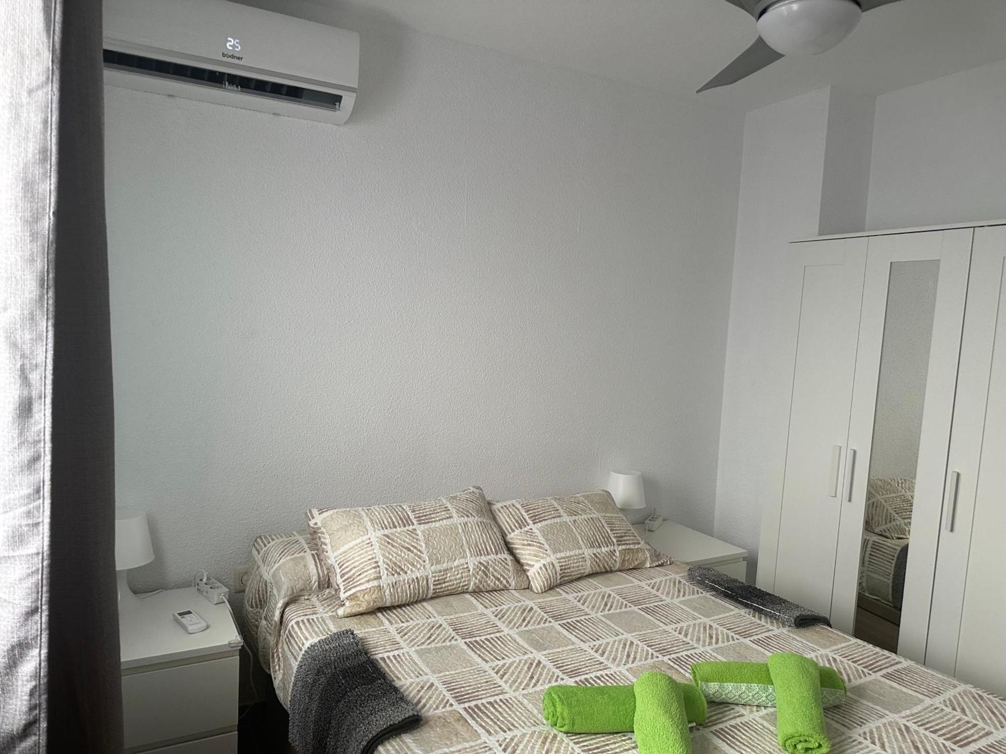 Almeria Centro Habitacion Privada En Apartamento Compartido ภายนอก รูปภาพ