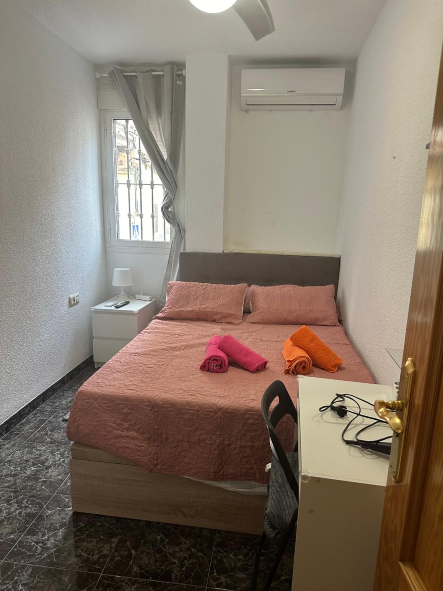Almeria Centro Habitacion Privada En Apartamento Compartido ภายนอก รูปภาพ