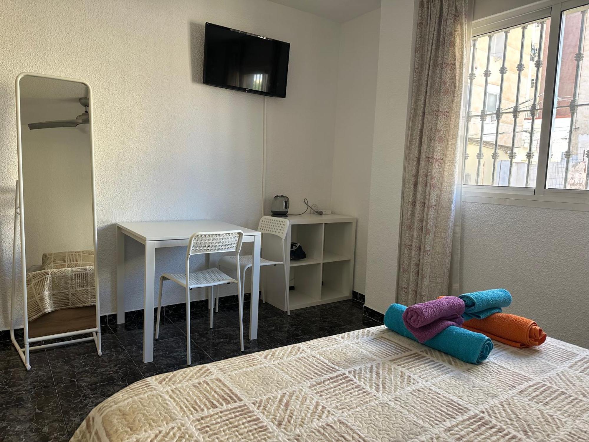 Almeria Centro Habitacion Privada En Apartamento Compartido ภายนอก รูปภาพ