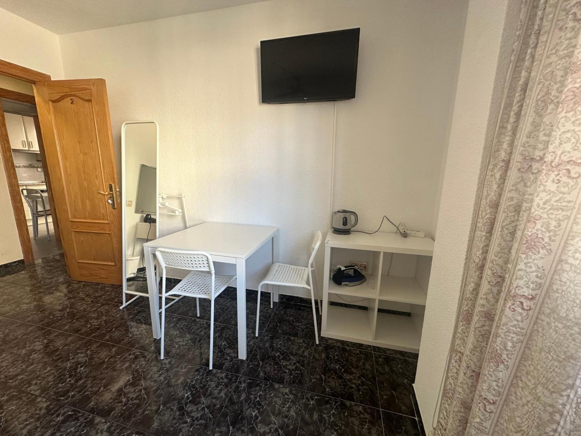 Almeria Centro Habitacion Privada En Apartamento Compartido ภายนอก รูปภาพ