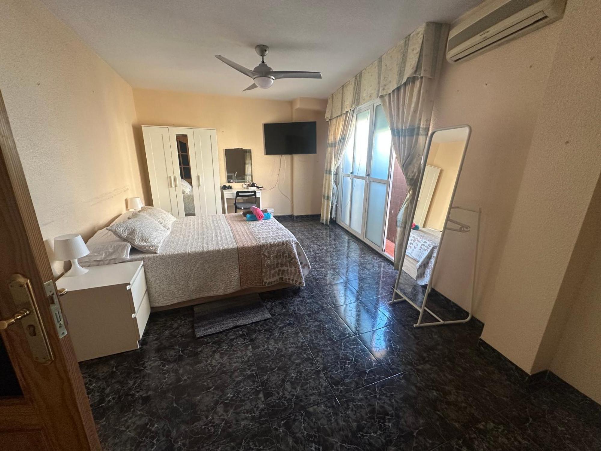 Almeria Centro Habitacion Privada En Apartamento Compartido ภายนอก รูปภาพ