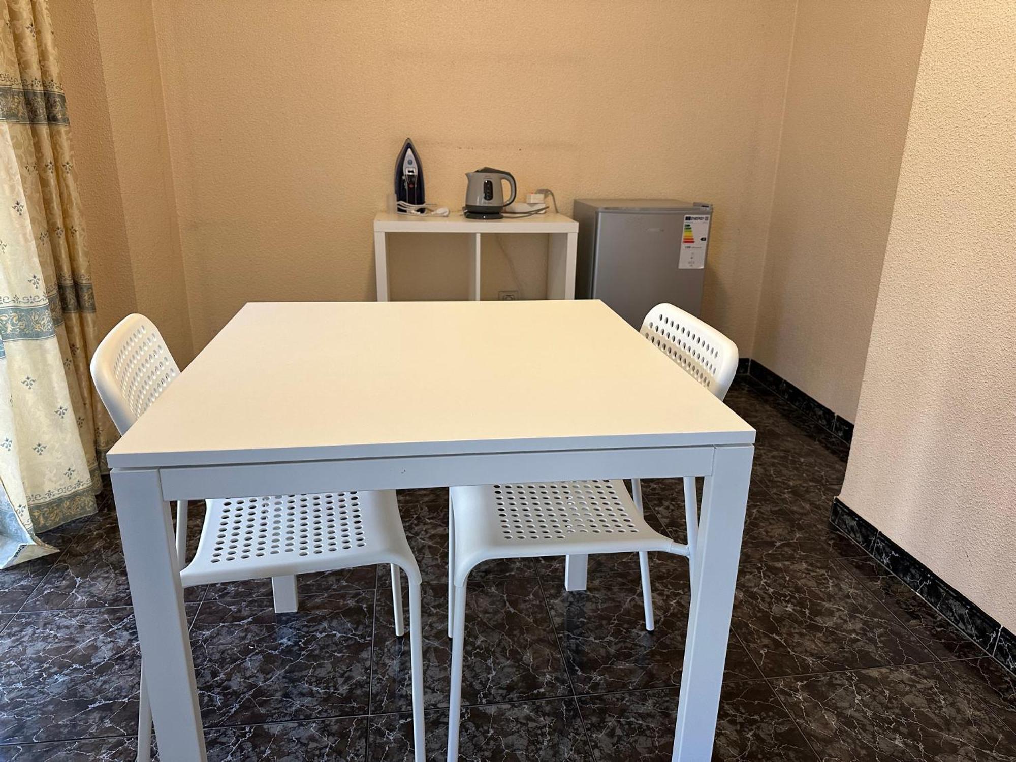 Almeria Centro Habitacion Privada En Apartamento Compartido ภายนอก รูปภาพ